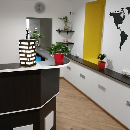 Cool Traveler Hostel Kiev Bagian luar foto