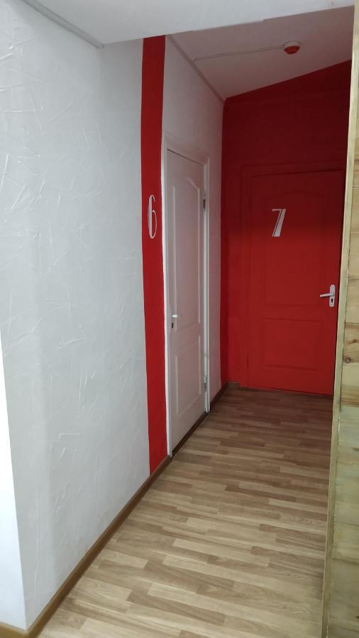 Cool Traveler Hostel Kiev Bagian luar foto
