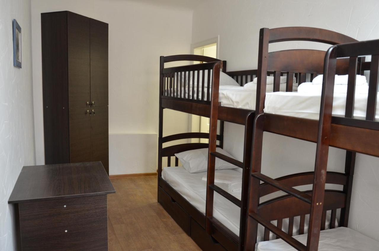 Cool Traveler Hostel Kiev Bagian luar foto