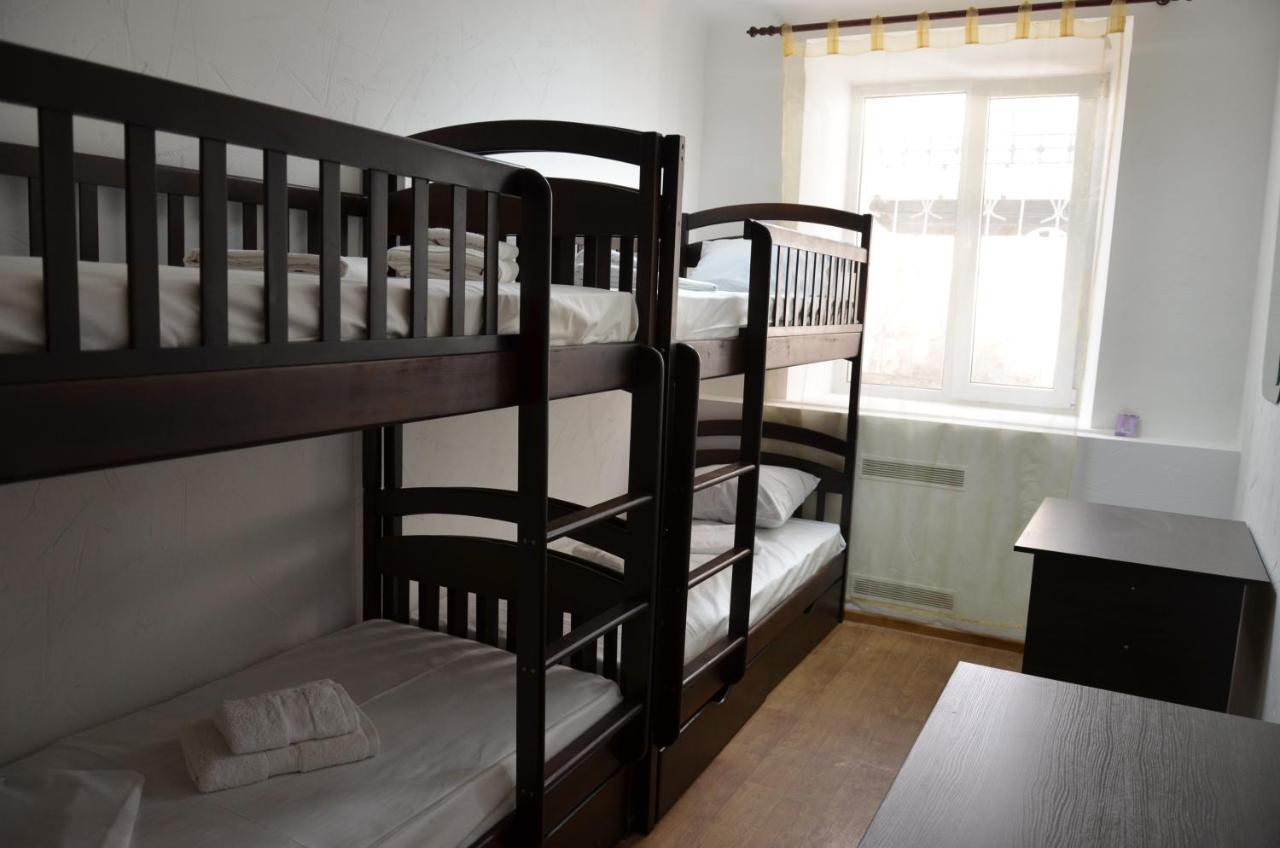 Cool Traveler Hostel Kiev Bagian luar foto