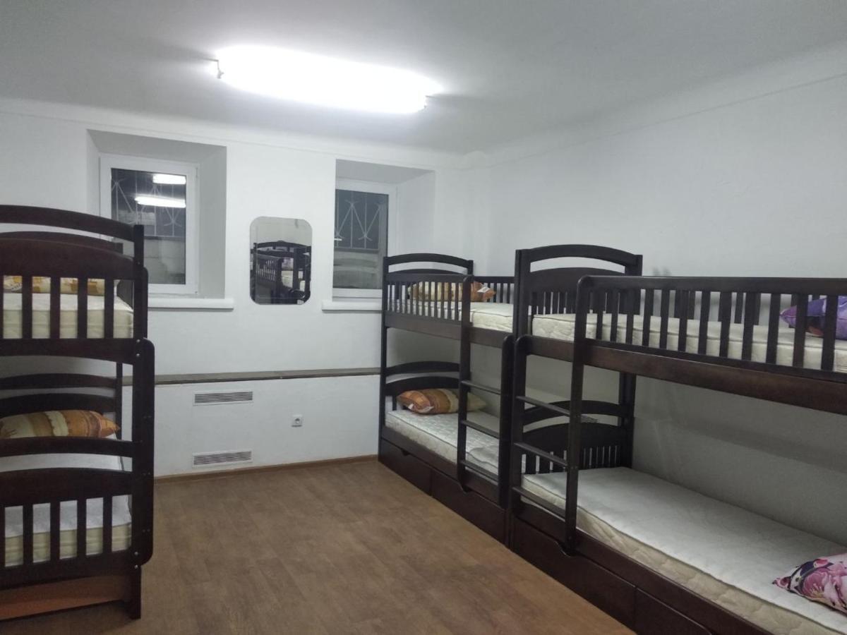 Cool Traveler Hostel Kiev Bagian luar foto