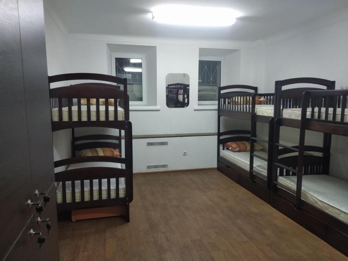 Cool Traveler Hostel Kiev Bagian luar foto