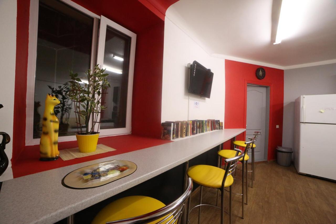 Cool Traveler Hostel Kiev Bagian luar foto