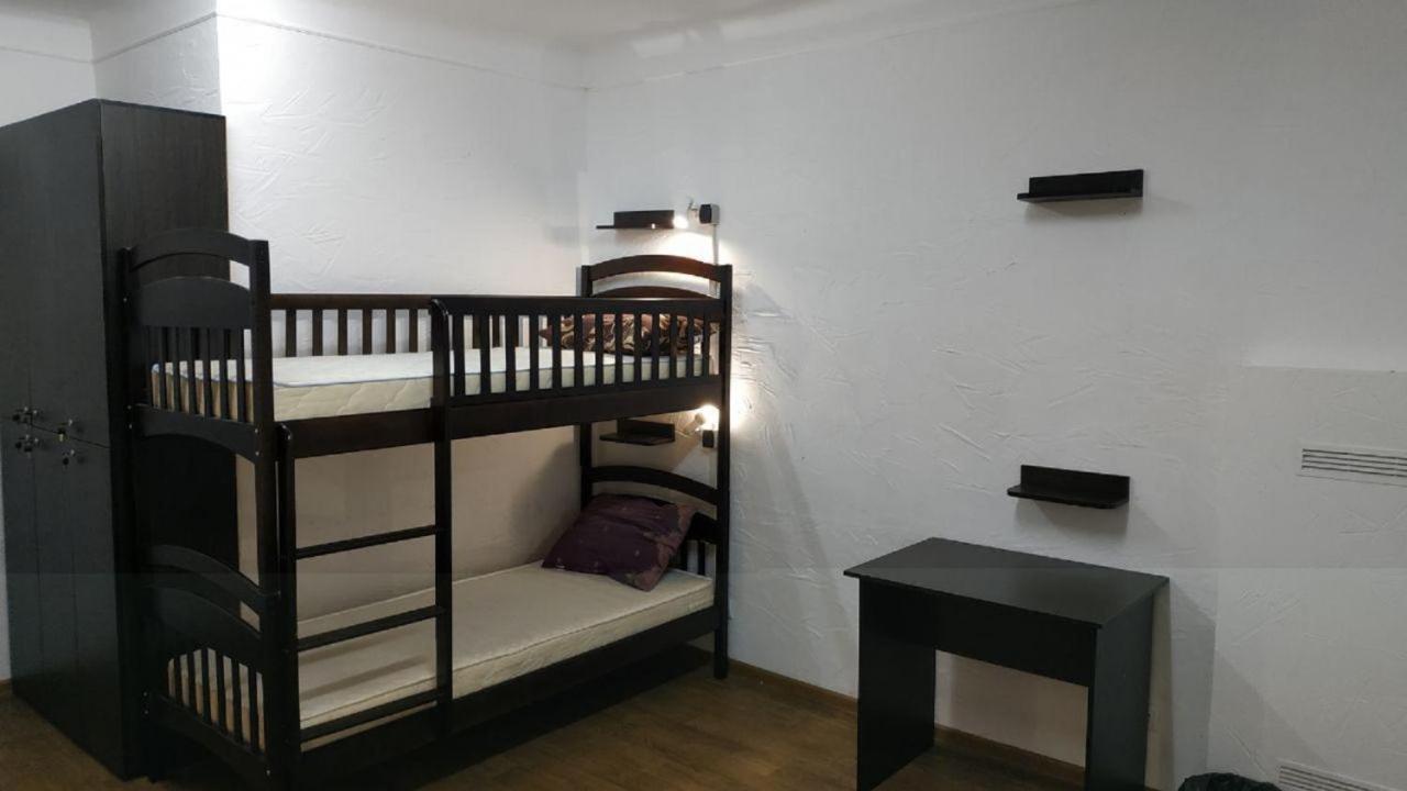 Cool Traveler Hostel Kiev Bagian luar foto