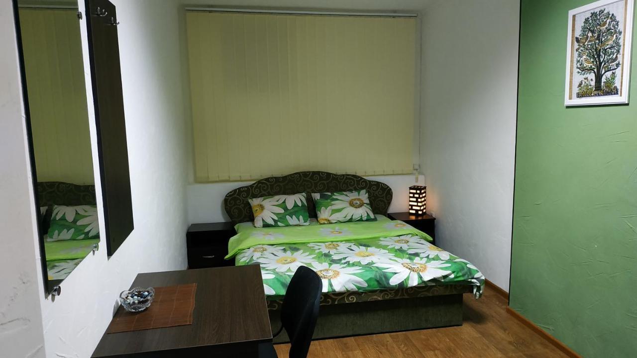 Cool Traveler Hostel Kiev Bagian luar foto
