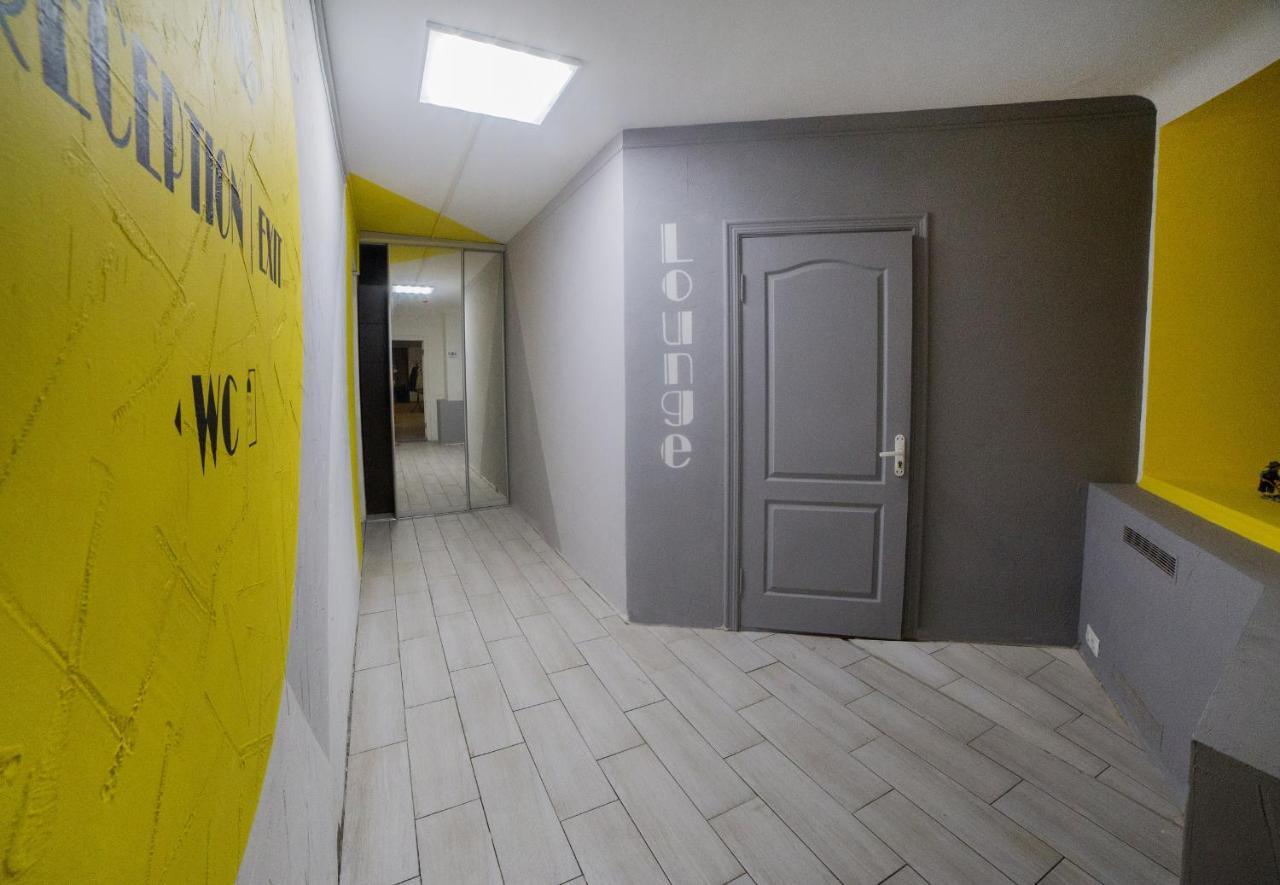 Cool Traveler Hostel Kiev Bagian luar foto