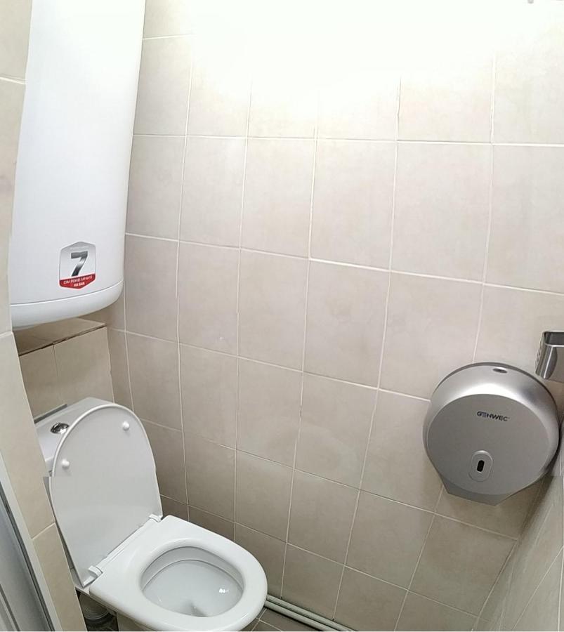Cool Traveler Hostel Kiev Bagian luar foto
