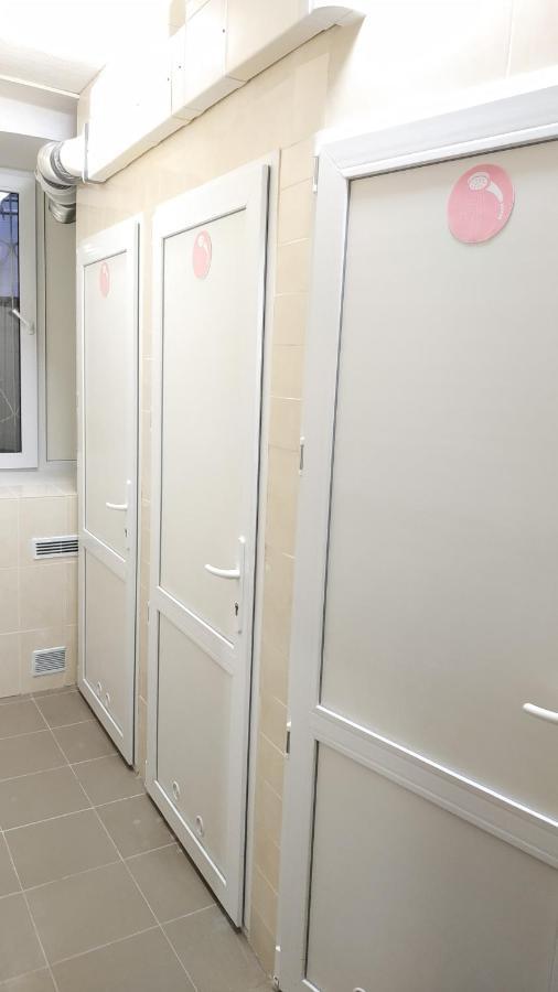 Cool Traveler Hostel Kiev Bagian luar foto